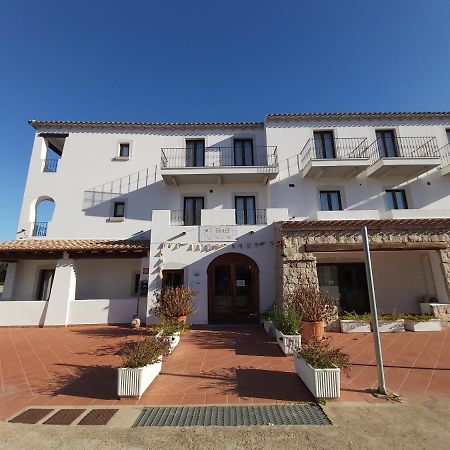 Hotel Il Faro Di Molara Loiri Porto San Paolo Exterior foto